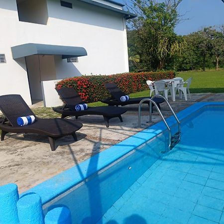 Hotel Los Leones Palenque Buitenkant foto